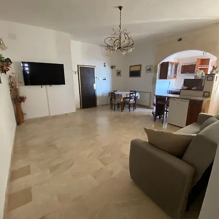 Paradiso Apartment *